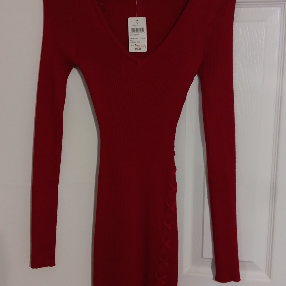 Elegant Red Long Sleeve Dress